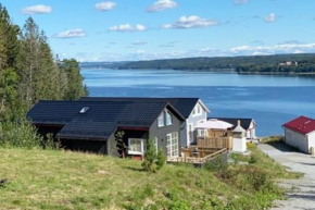 Lovely home by Glomma river!